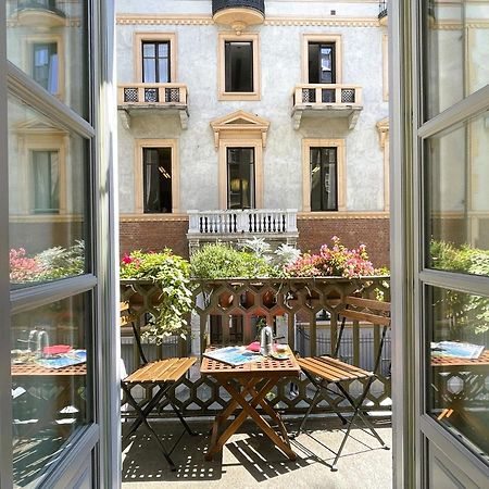La Casa Di Ringhiera - Silenzioso Appartamento Di Charme Con Balcone Nel Quadrilatero Romano Turin Bagian luar foto