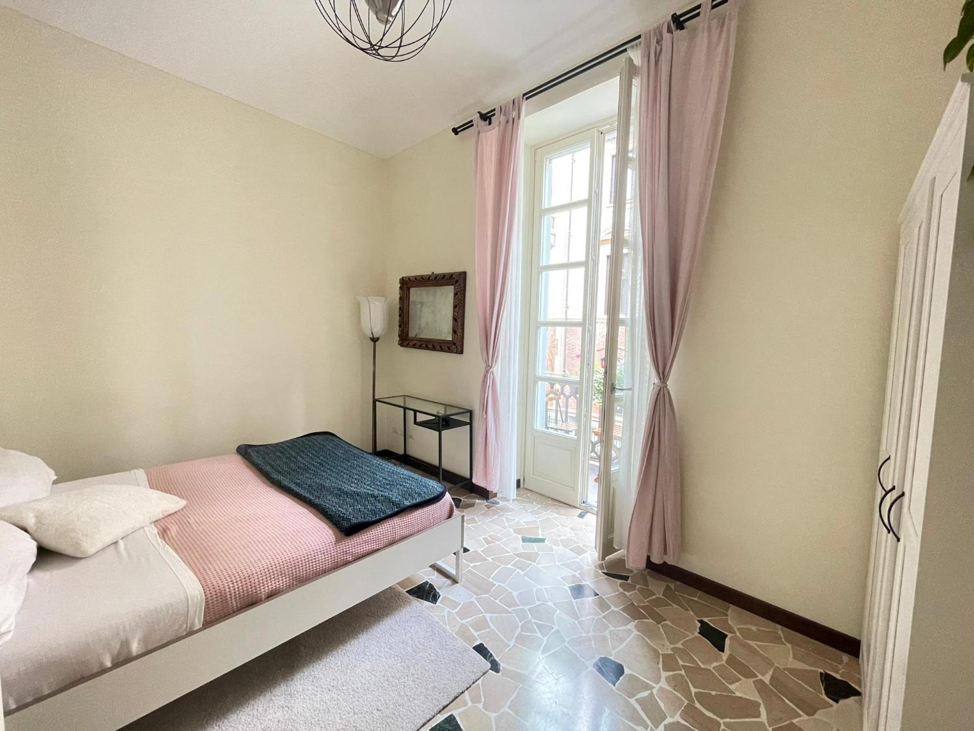 La Casa Di Ringhiera - Silenzioso Appartamento Di Charme Con Balcone Nel Quadrilatero Romano Turin Bagian luar foto