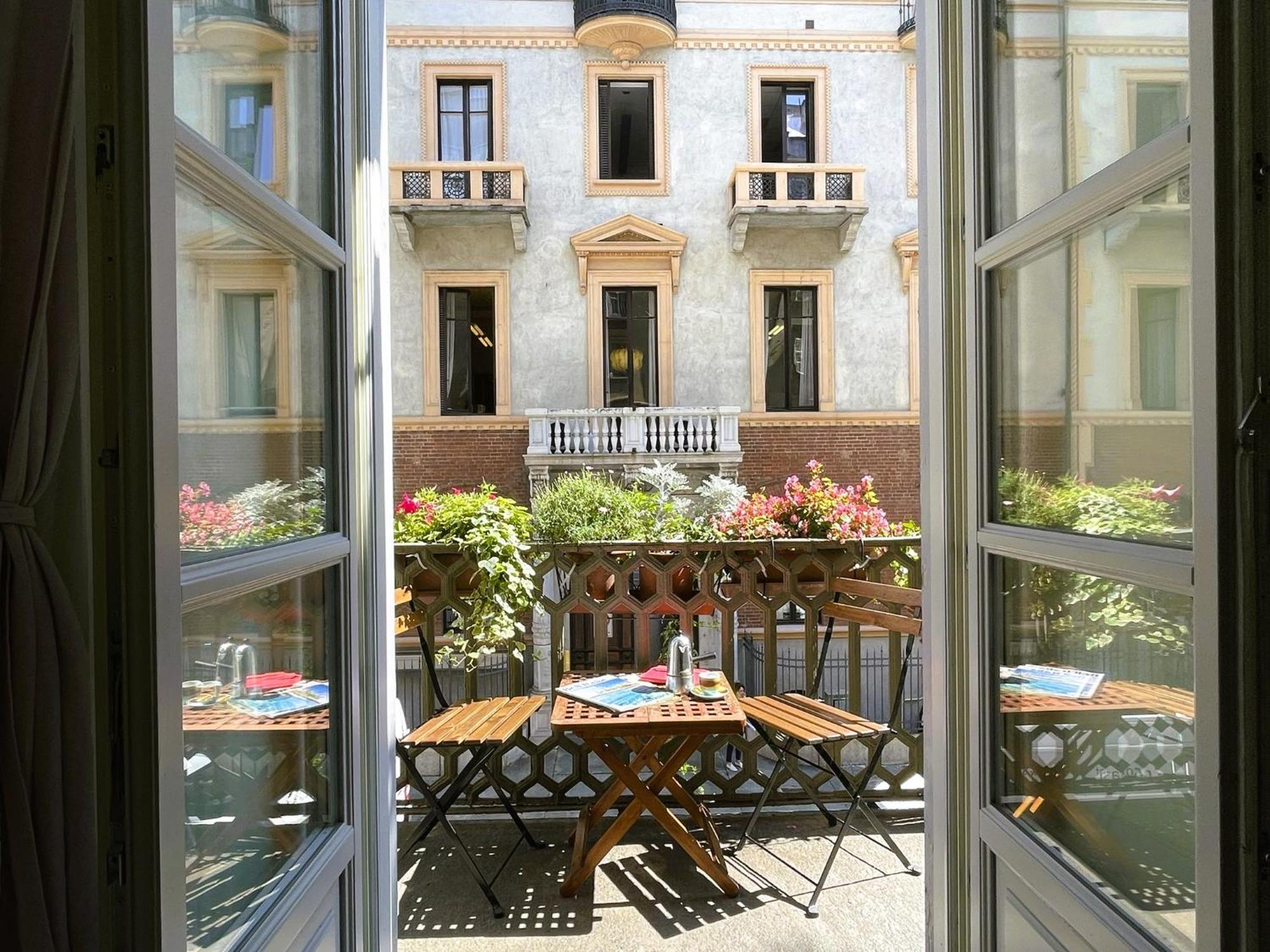 La Casa Di Ringhiera - Silenzioso Appartamento Di Charme Con Balcone Nel Quadrilatero Romano Turin Bagian luar foto
